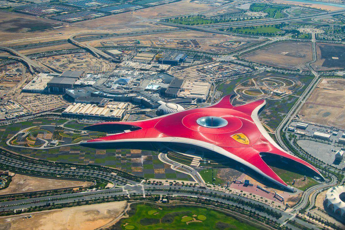 Ferrari-World-Tour